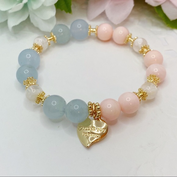 Nature Aquamarine Queen Conch Shell Bracelet - Picture 4 of 10